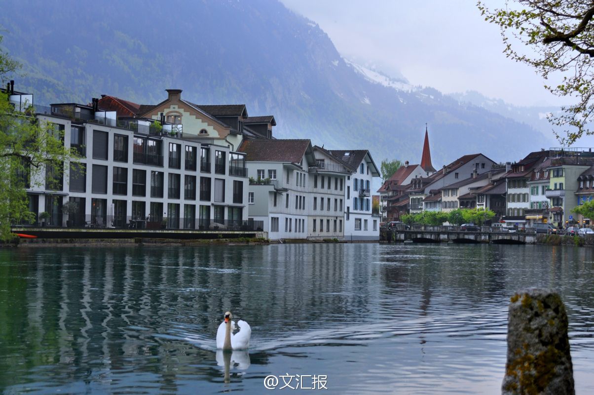 瑞士因特拉肯小镇-世界旅游报