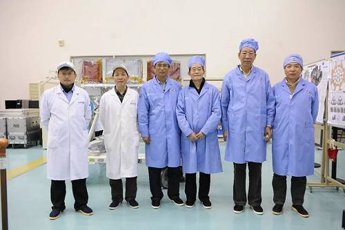 又一巨星陨落！64岁航天顶级专家倒在讲台上，临终遗言竟是道歉