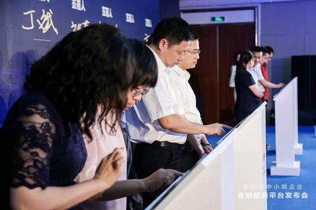 最后4b186b38578a8b3f4_副本.jpg 最后4b186b38578a8b3f4_副本.jpg