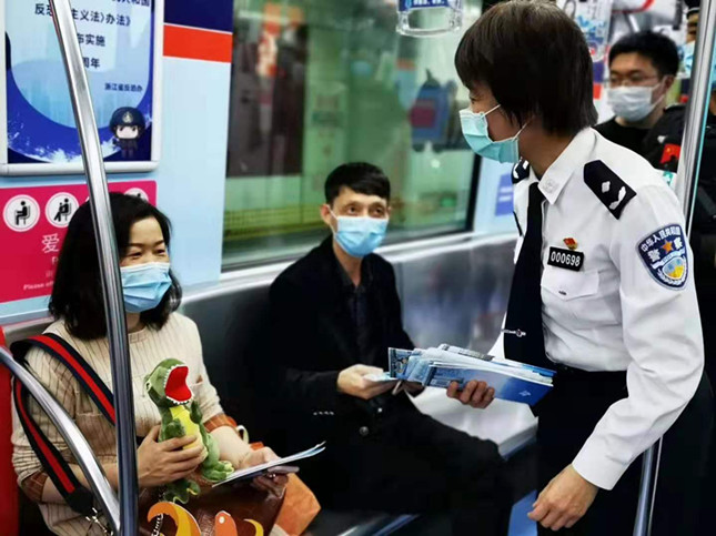 nei 94572fff0a92d7_副本.jpg