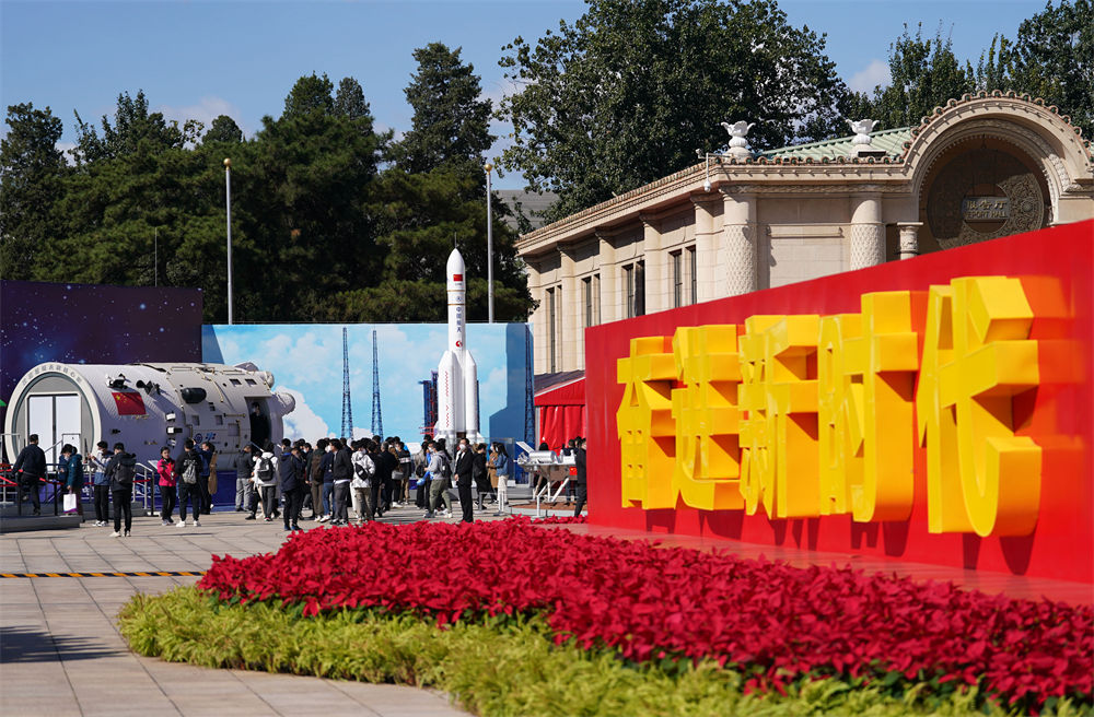 ec49e888a19c4a3eb665c244fb3d8aaa.jpg ec49e888a19c4a3eb665c244fb3d8aaa.jpg