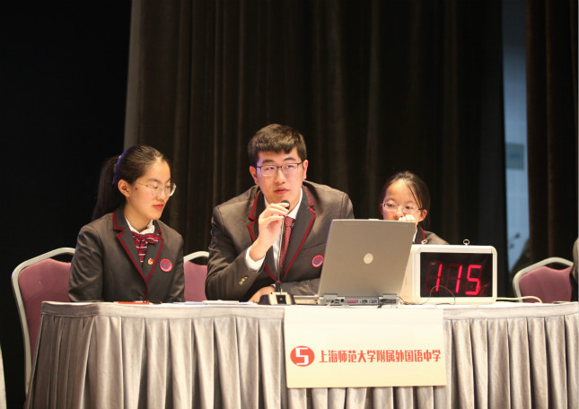 比赛中的选手（摄影 何思哲）_meitu_1.jpg