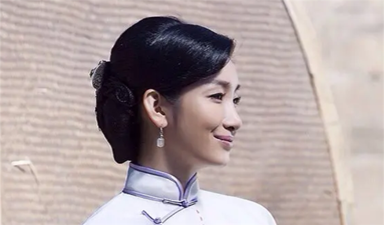 秦海璐照片_副本.png 秦海璐照片_副本.png