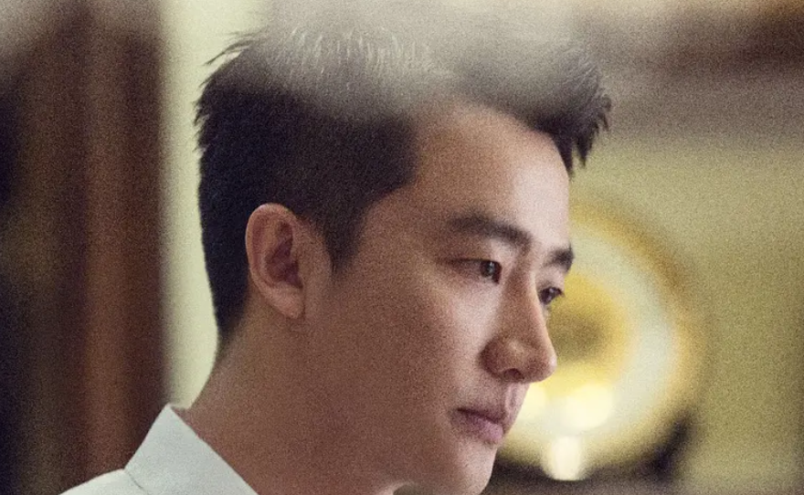 黄轩.png 黄轩.png