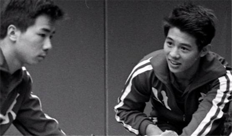 李连杰旧照_副本.jpg 李连杰旧照_副本.jpg