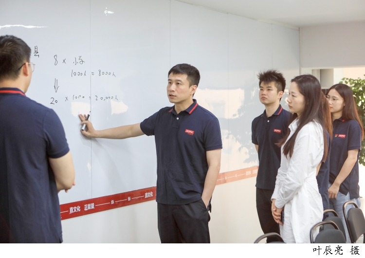 2921850_w750.jpg 2921850_w750.jpg