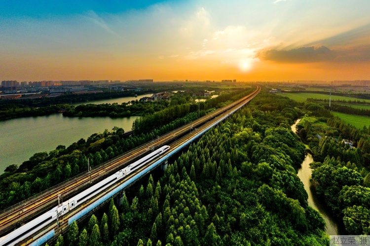 small.jpg?key=beb5080b9wxada5f438b1fe8a6380df2e4a98a7ba6737c8d60