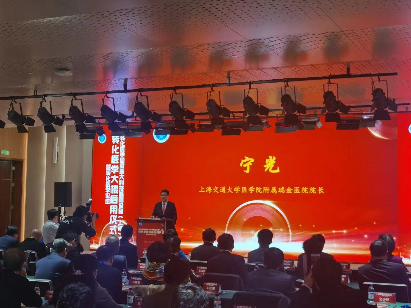 19112829gpxo.jpg 19112829gpxo.jpg