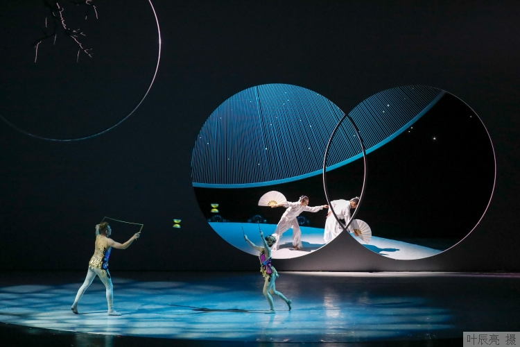 131249495dng.jpg 131249495dng.jpg